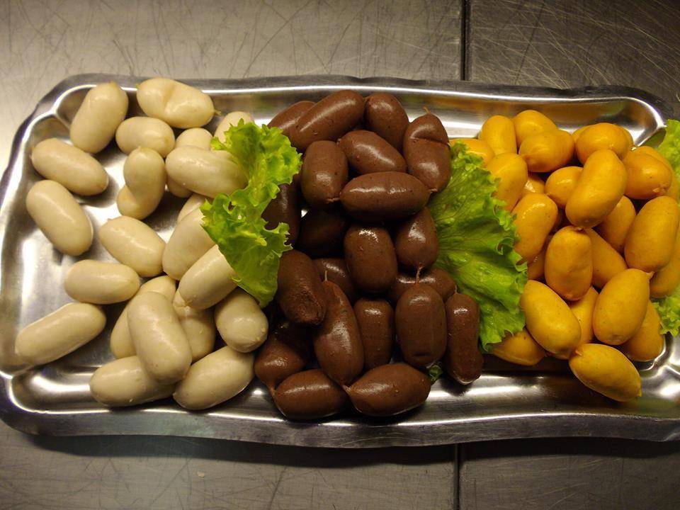 Minis boudins blanc et noir et mini saucisses cocktails